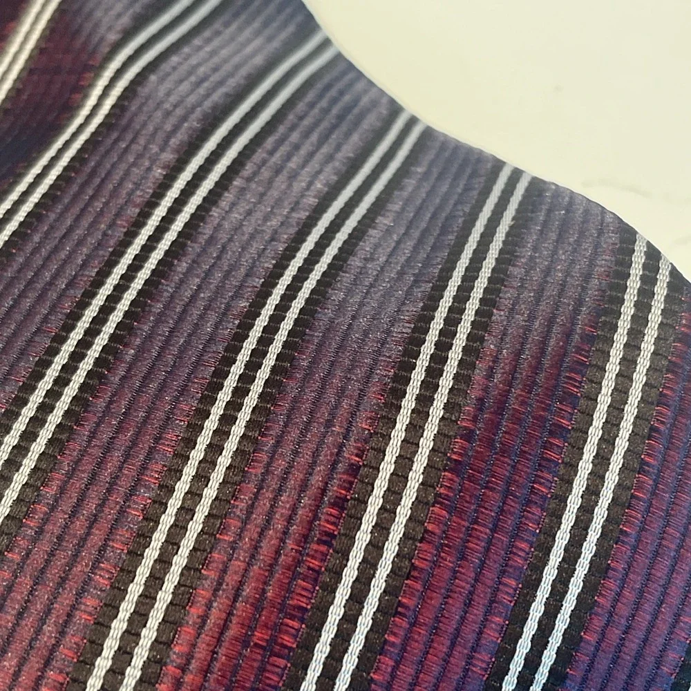 Luciano Soprani 100% Silk Tie Necktie Made In Italy Iridescent Repp Purple Black